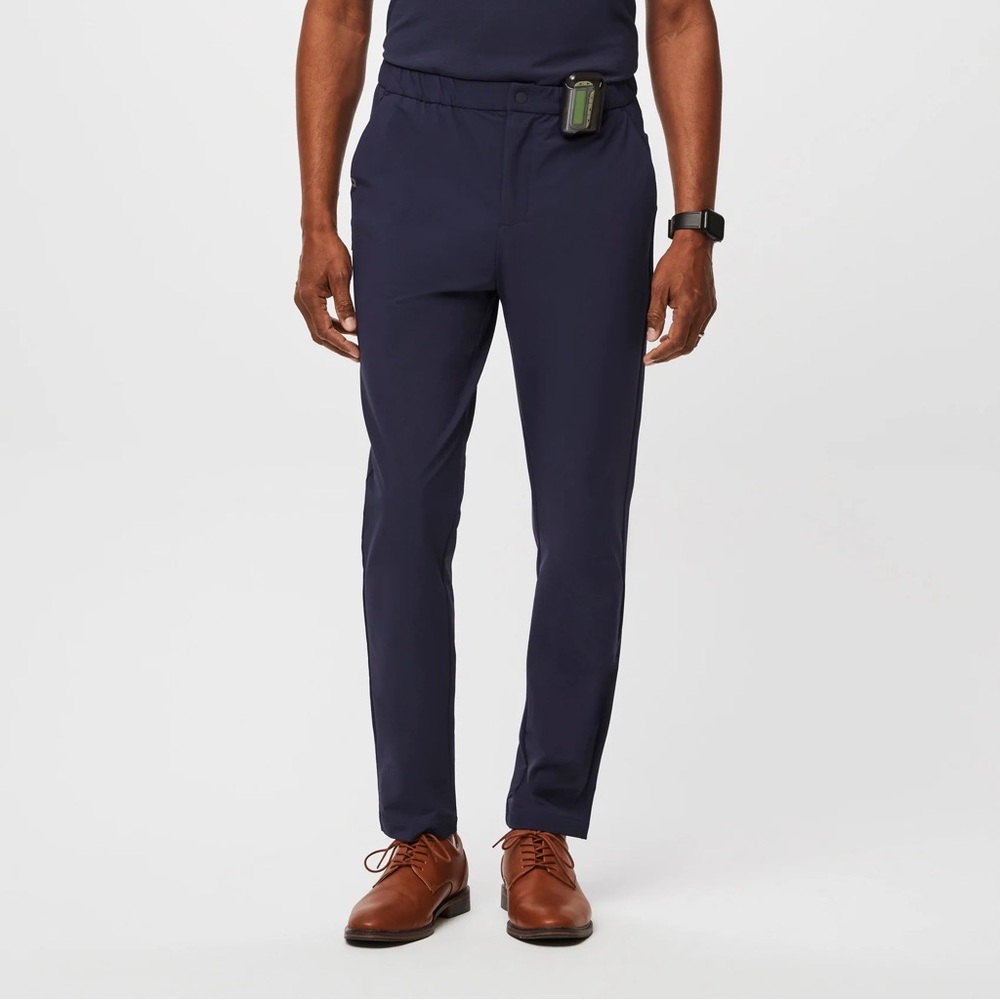 Figs Men’s FIGSPRO Tailored Trouser in Navy